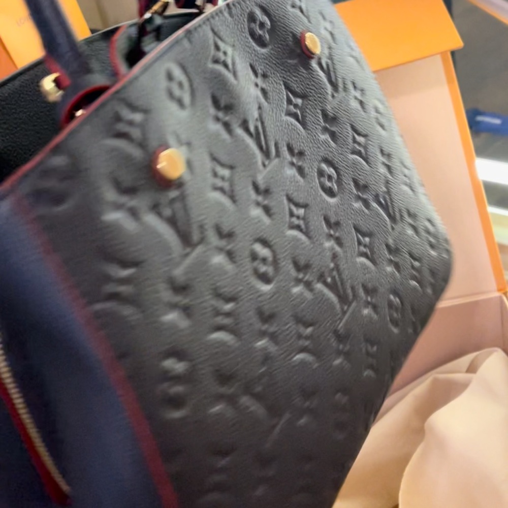 Louis Vuitton Montaigne Authentic - Picture 6 of 10